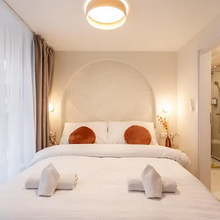 Asboth Boutique Suites, Location By Bqa Daire